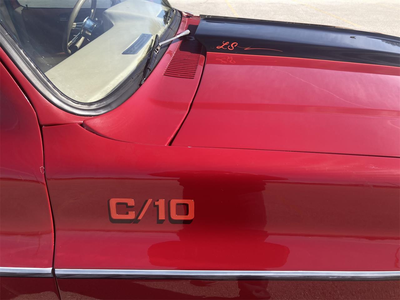 Chevrolet-12-ton-shortbox-1982-Red-Beige-5