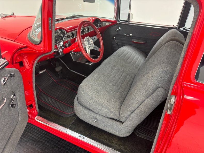 Chevrolet-150-1955-Brilliant-Red-Gray-14