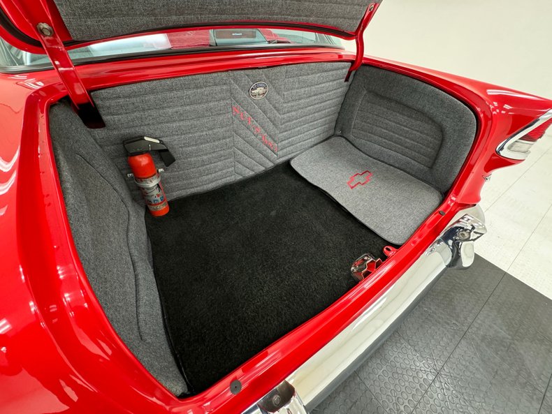 Chevrolet-150-1955-Brilliant-Red-Gray-34