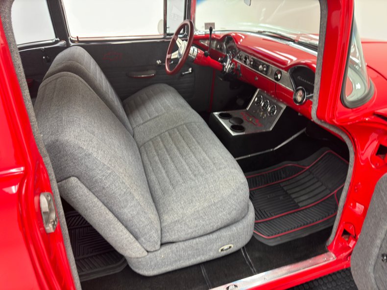 Chevrolet-150-1955-Brilliant-Red-Gray-8