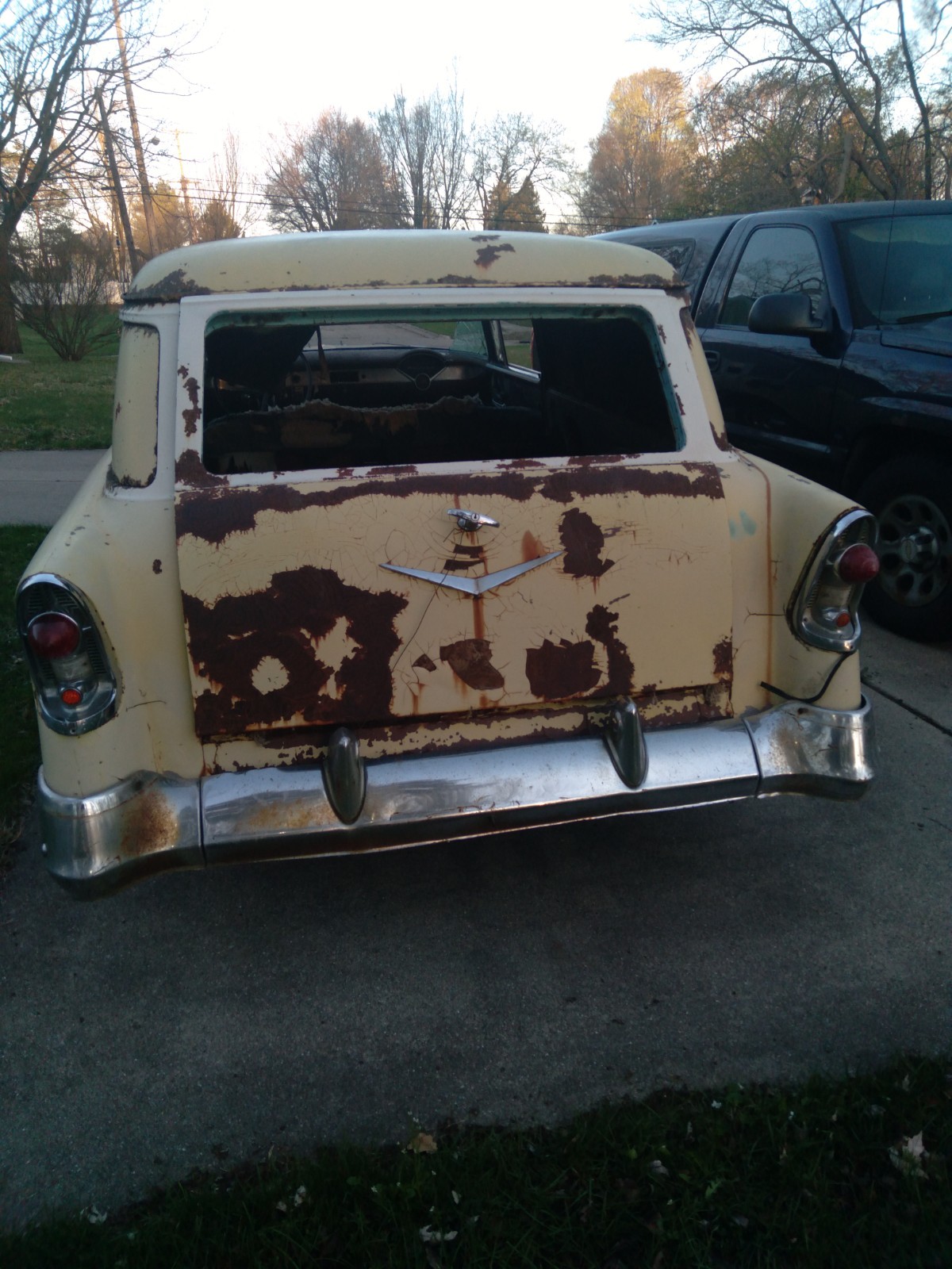 Chevrolet-150-1956-Sedan-3