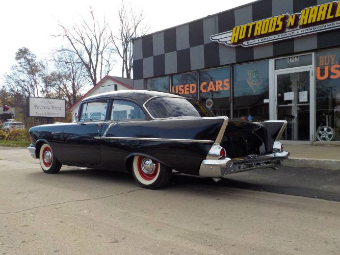 Chevrolet-150-1957-Black-4