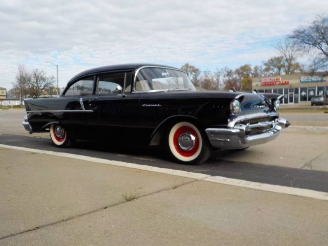 Chevrolet-150-1957-Black