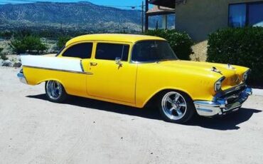 Chevrolet-150-1957-Yellow