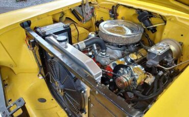 Chevrolet-150-1957-YellowWhite-BlackWhite-2