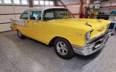 Chevrolet-150-1957-YellowWhite-BlackWhite-3