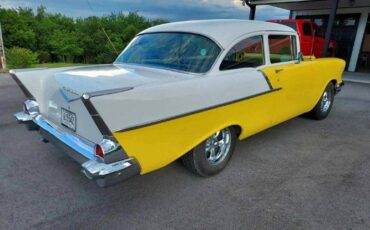 Chevrolet-150-1957-YellowWhite-BlackWhite-8