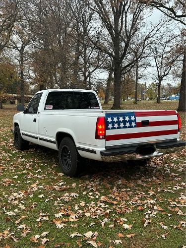 Chevrolet-1500-1988-White-Tan-1