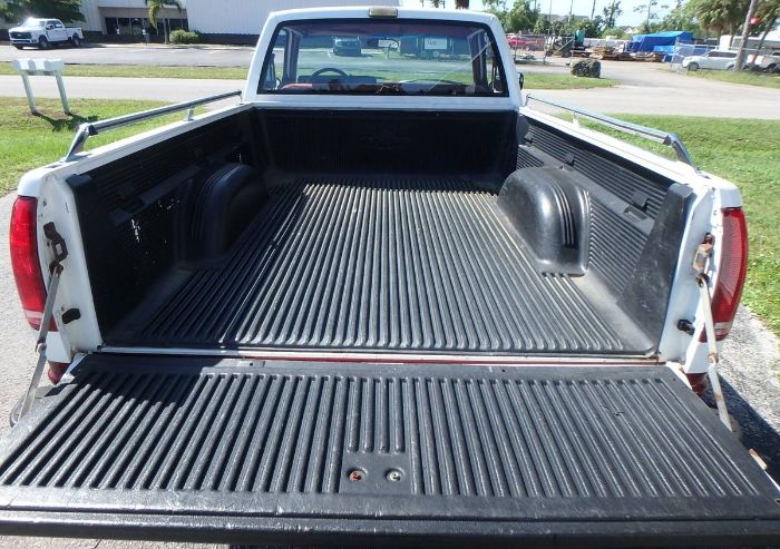 Chevrolet-1500-1989-White-Red-11