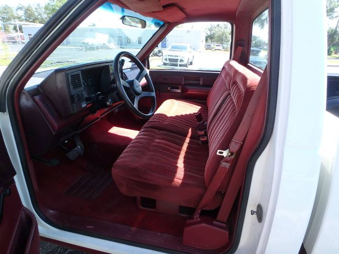 Chevrolet-1500-1989-White-Red-5