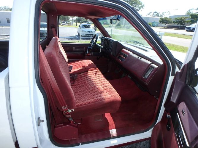 Chevrolet-1500-1989-White-Red-9