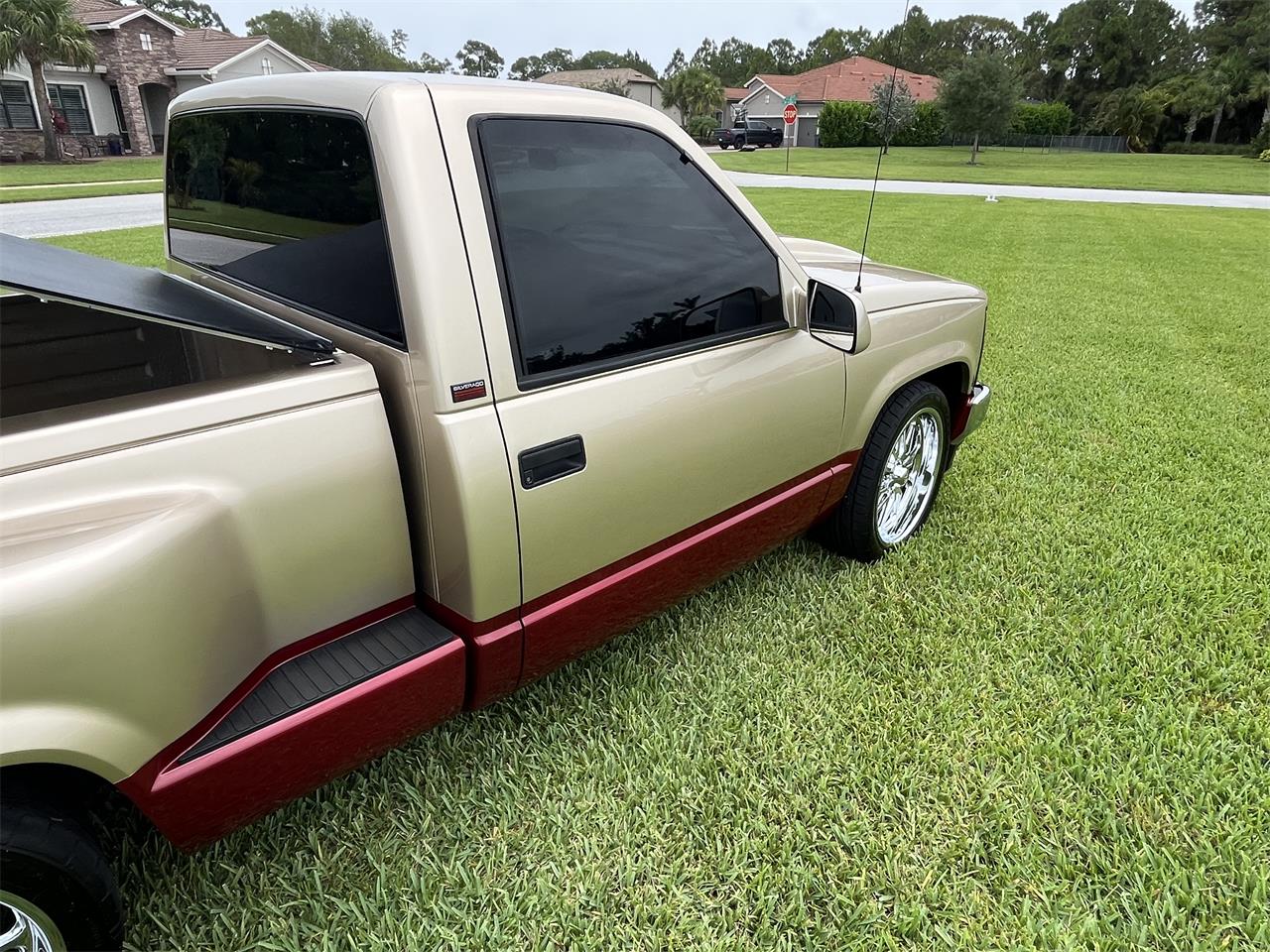 Chevrolet-1500-1992-Gold-over-burgundy-Dark-Red-2