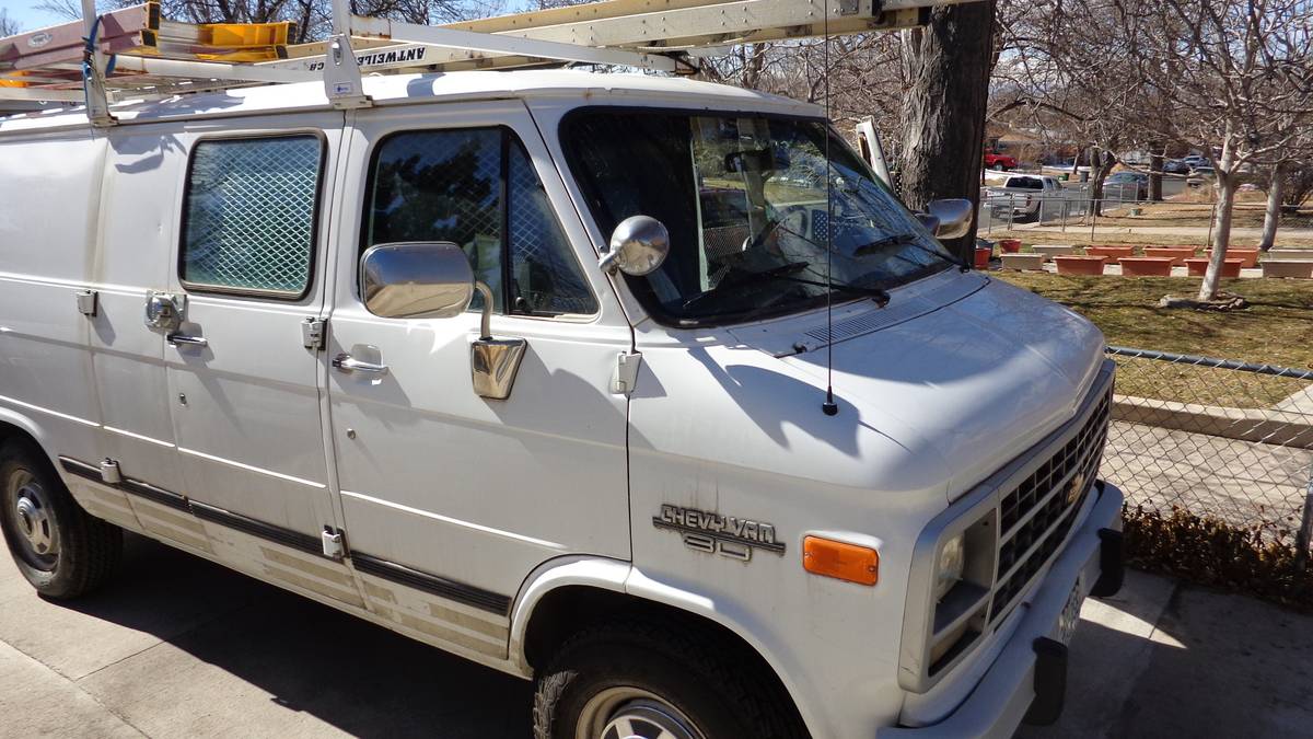 Chevrolet-1994-white-5