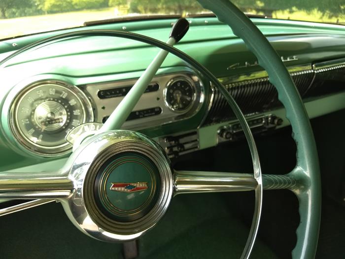 Chevrolet-210-1954-Bermuda-GreenIvory-3