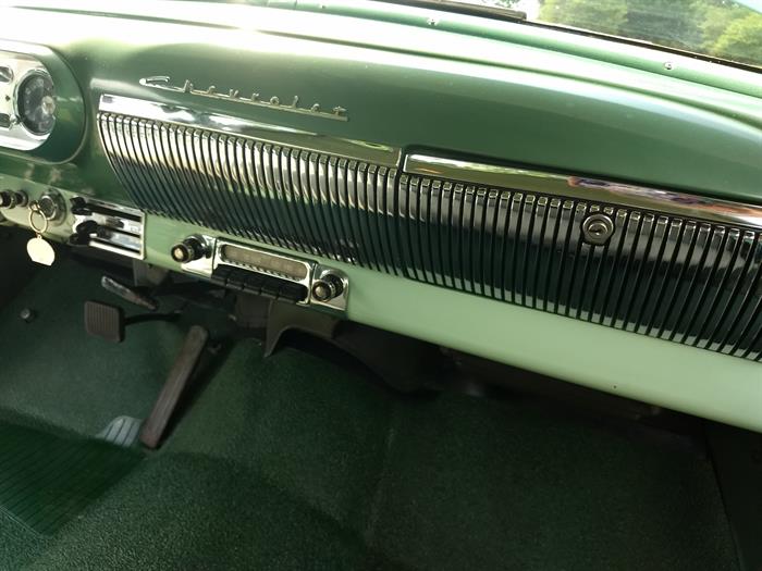 Chevrolet-210-1954-Bermuda-GreenIvory-8
