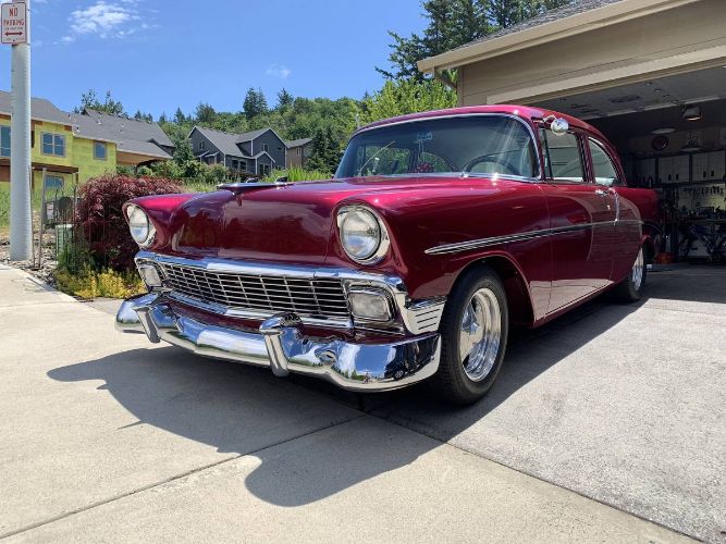 Chevrolet-210-1956-Brandy-Wine-Pear-Gray-Leather