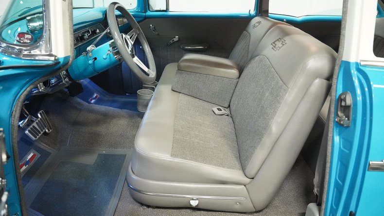 Chevrolet-210-1956-Sea-Blue-Gray-32