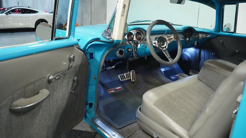 Chevrolet-210-1956-Sea-Blue-Gray-7