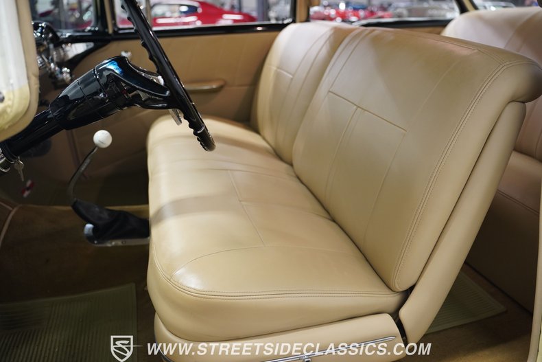 Chevrolet-210-1956-Yellow-Tan-46