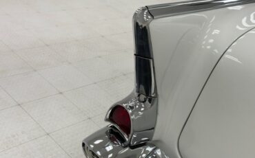 Chevrolet-210-1957-Imperial-Ivory-Black-20