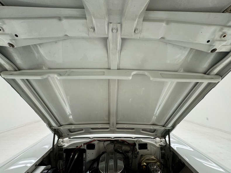 Chevrolet-210-1957-Imperial-Ivory-Black-25