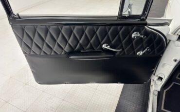 Chevrolet-210-1957-Imperial-Ivory-Black-29