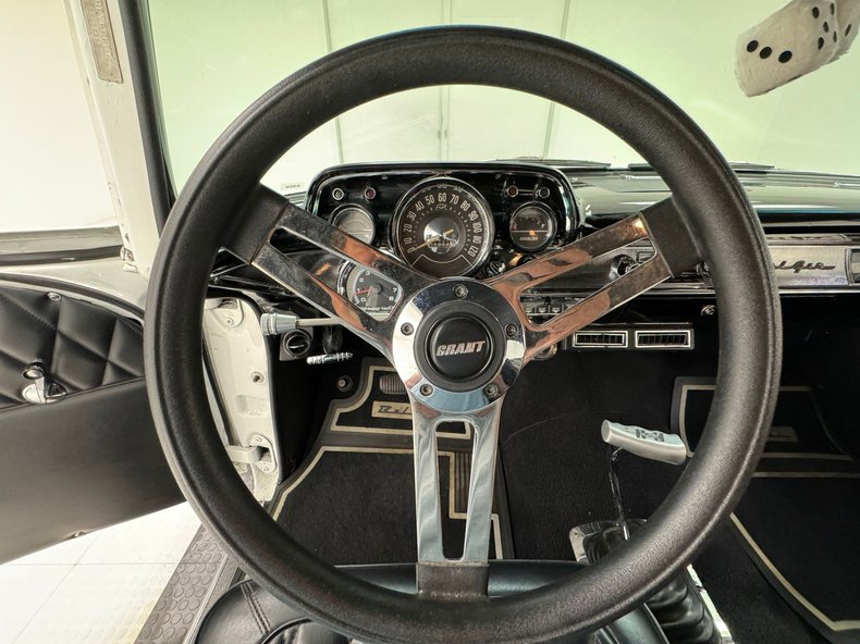 Chevrolet-210-1957-Imperial-Ivory-Black-37
