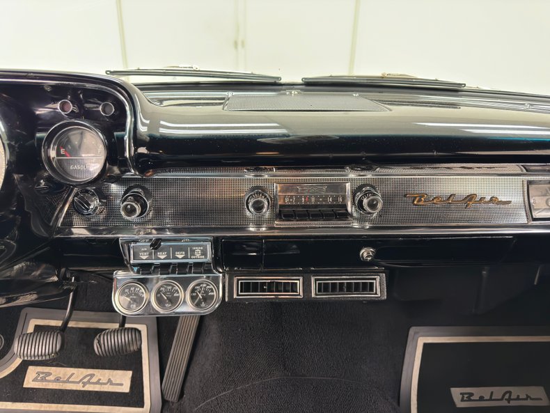 Chevrolet-210-1957-Imperial-Ivory-Black-40