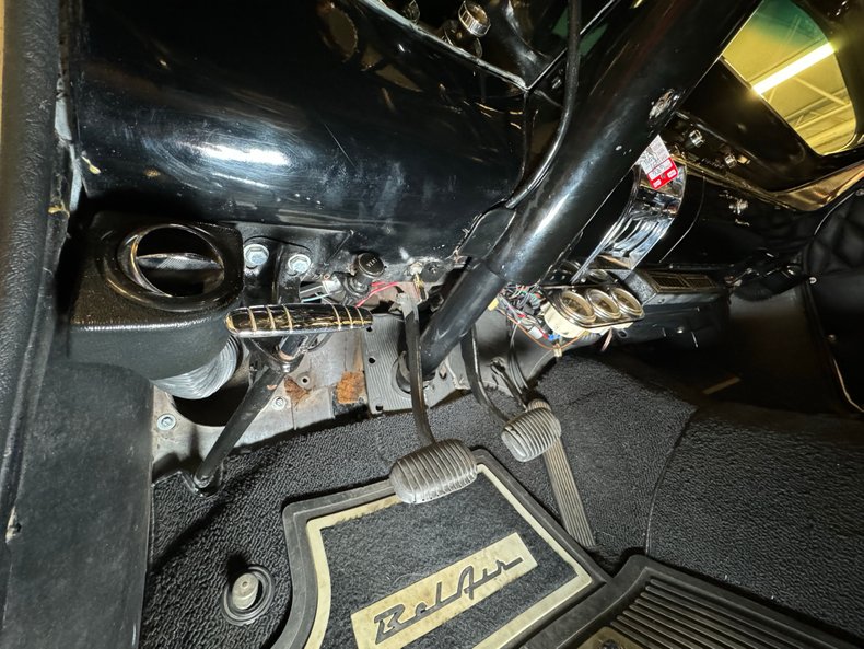 Chevrolet-210-1957-Imperial-Ivory-Black-44