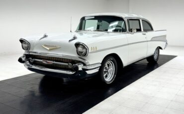 Chevrolet-210-1957-Imperial-Ivory-Black-49