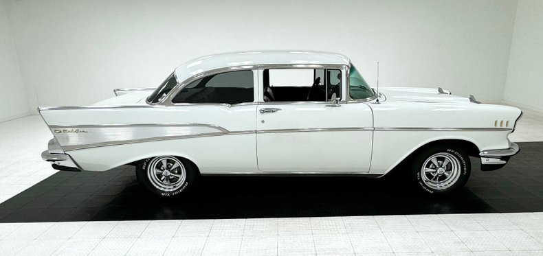Chevrolet-210-1957-Imperial-Ivory-Black-6