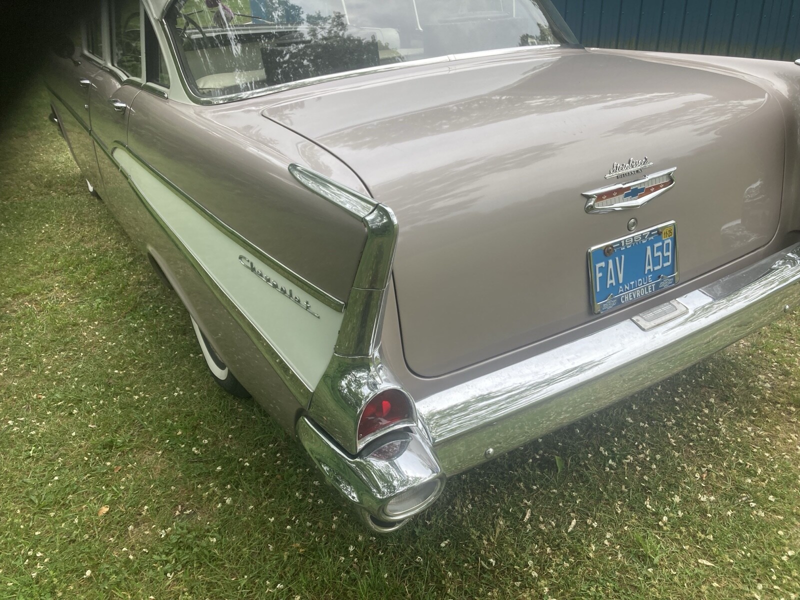 Chevrolet-210-1957-Sedan-35