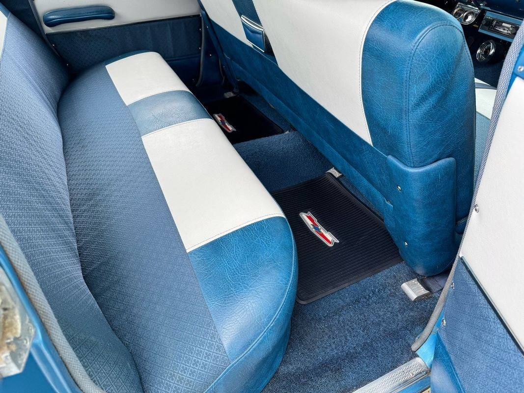 Chevrolet-210-belair-1957-blue-18
