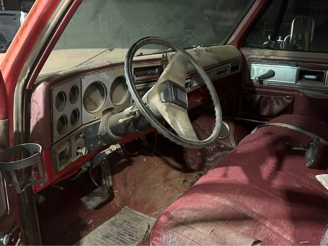Chevrolet-2500-1980-Red-Red-12