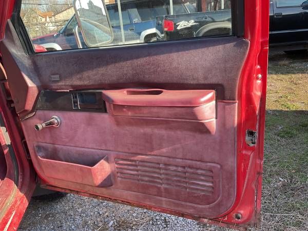 Chevrolet-2500-1992-2-Tone-RedSilver-Red-5