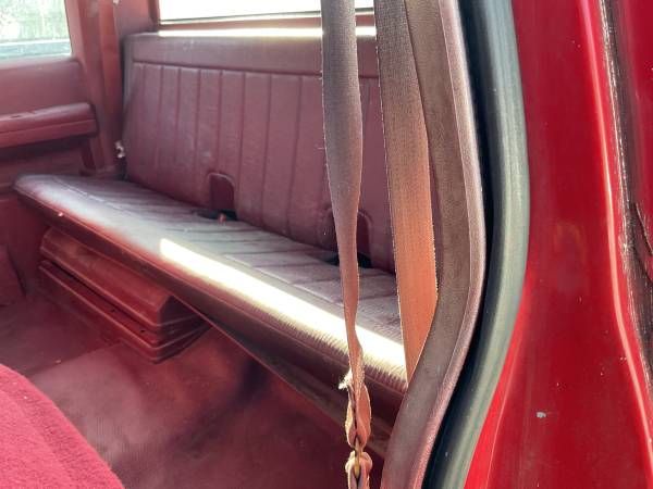 Chevrolet-2500-1992-2-Tone-RedSilver-Red-8