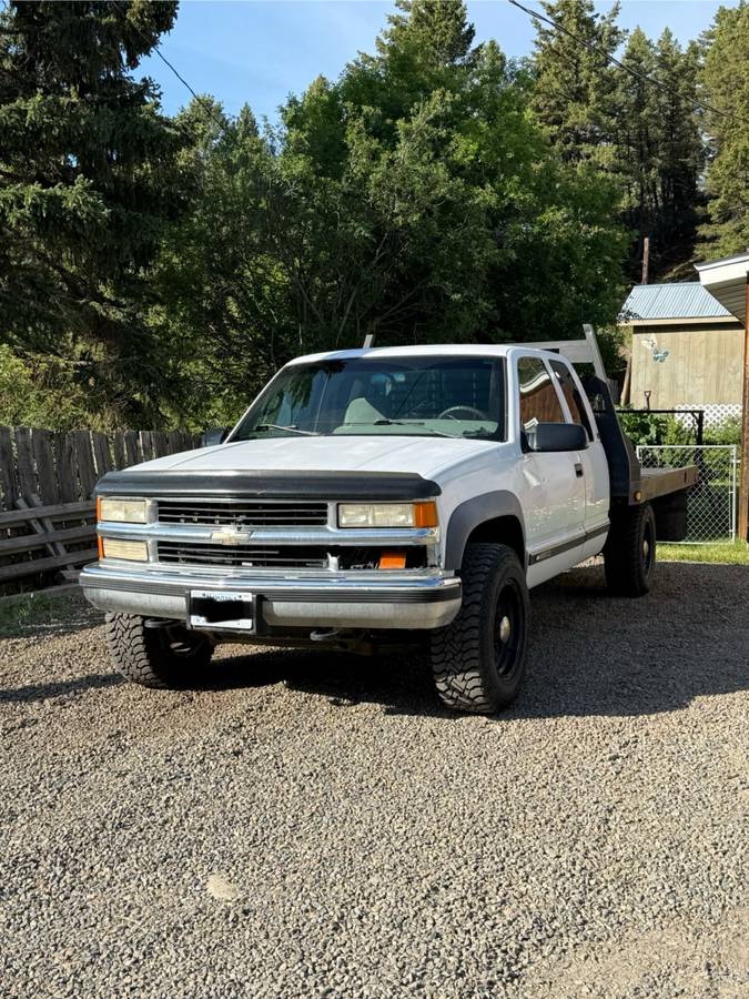 Chevrolet-2500-4x4-1995-white-1