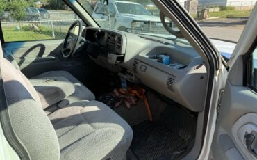 Chevrolet-2500-4x4-1995-white-6
