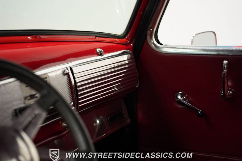 Chevrolet-3100-1949-Red-Red-39