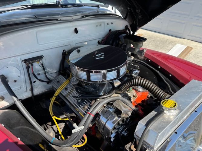 Chevrolet-3100-1951-WhiteRed-Red-21