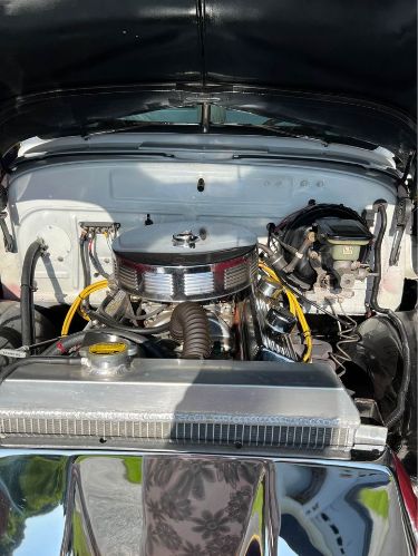 Chevrolet-3100-1951-WhiteRed-Red-22