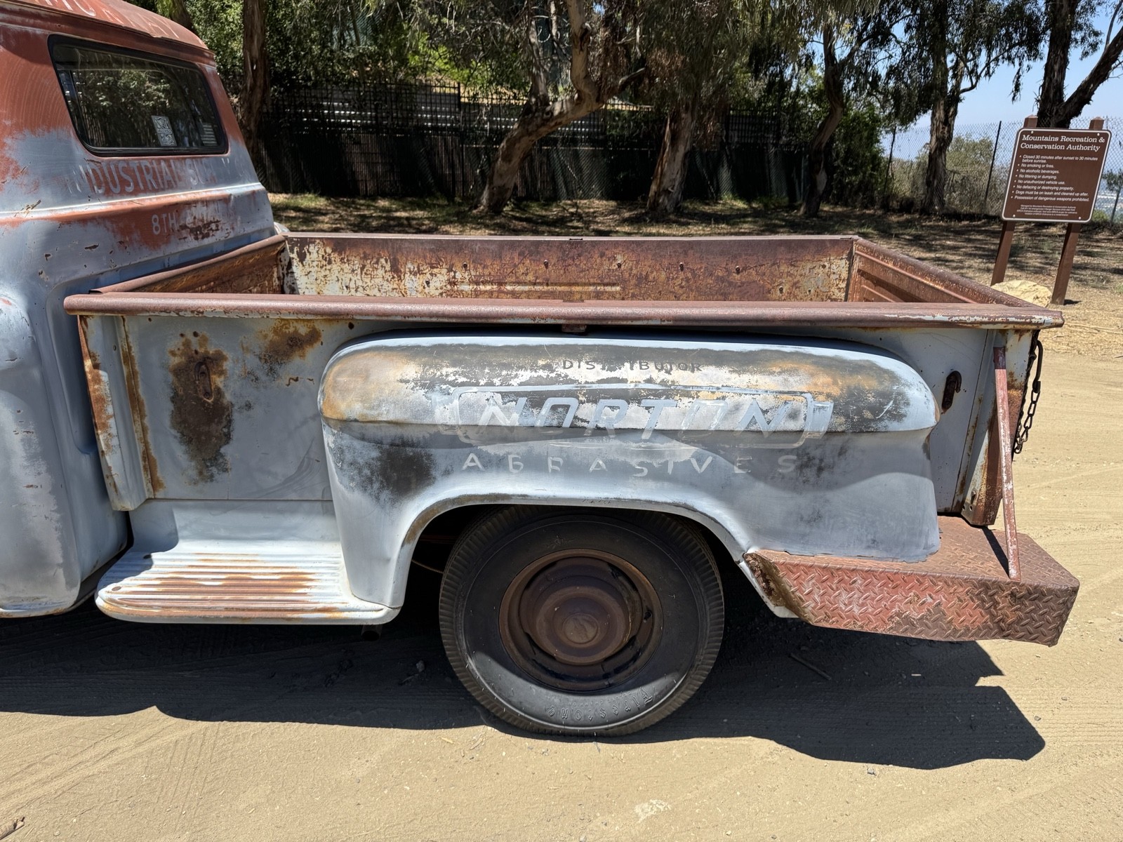 Chevrolet-3100-1956-23
