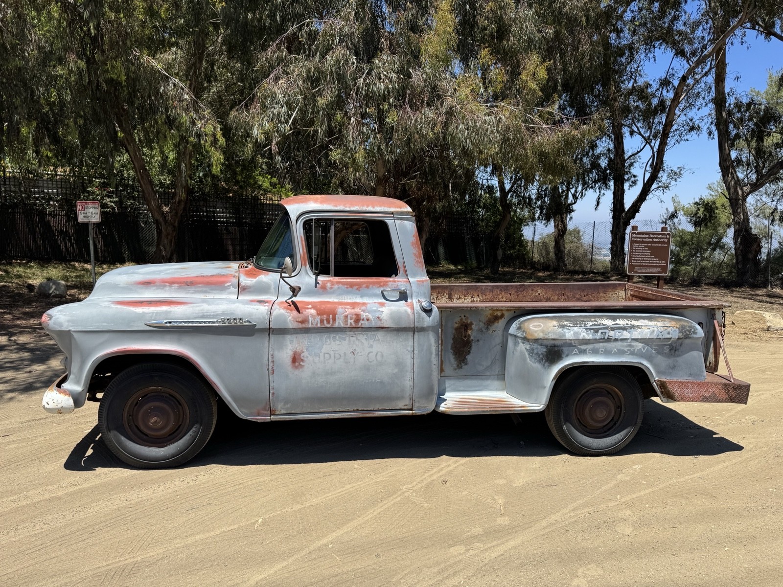 Chevrolet-3100-1956-33