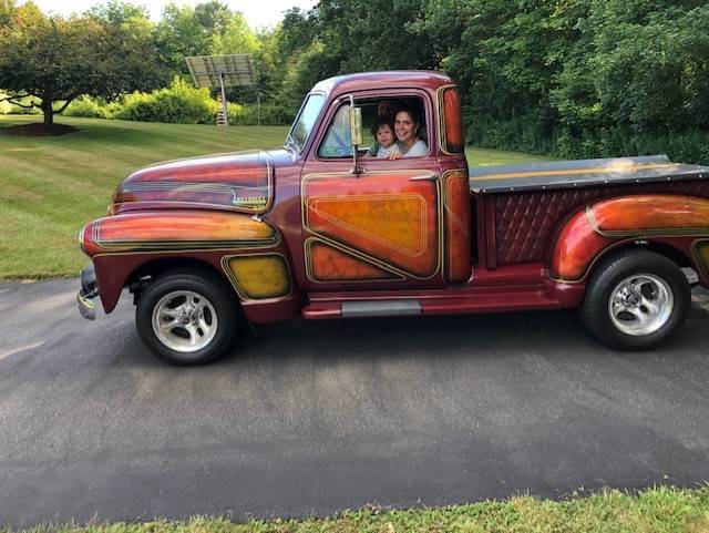 Chevrolet-3100-truck-1952-custom-2