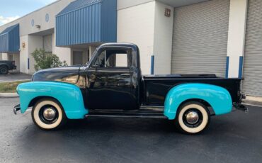 Chevrolet-3100-window-truck-1953-black-1