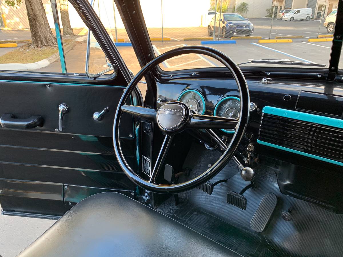 Chevrolet-3100-window-truck-1953-black-6