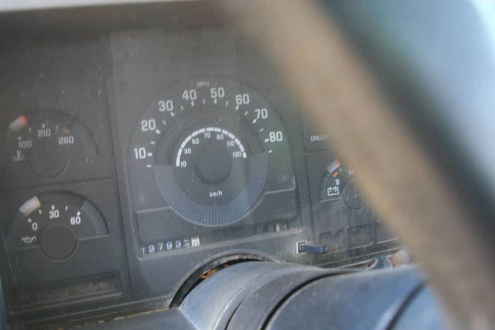 Chevrolet-3500-1989-White-1