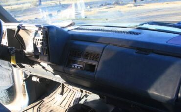 Chevrolet-3500-1989-White-11