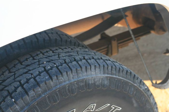 Chevrolet-3500-1989-White-3