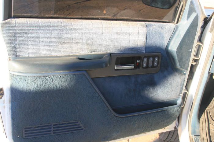 Chevrolet-3500-1989-White-6